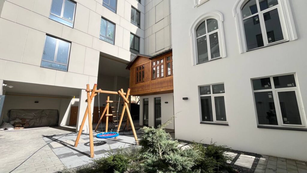 Продаж квартири на вул. Коновальця