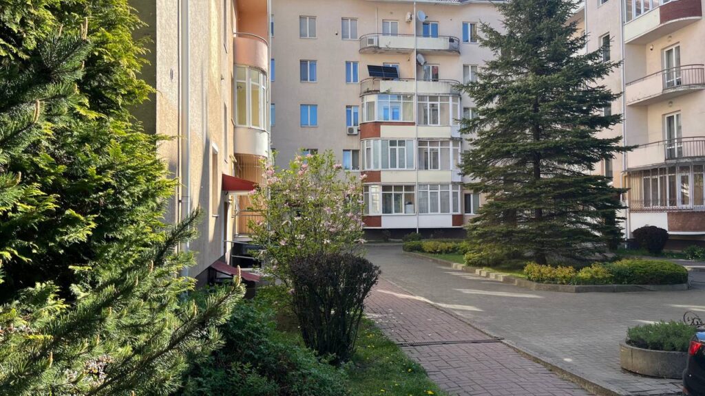 Продаж квартири на вул. Олеся