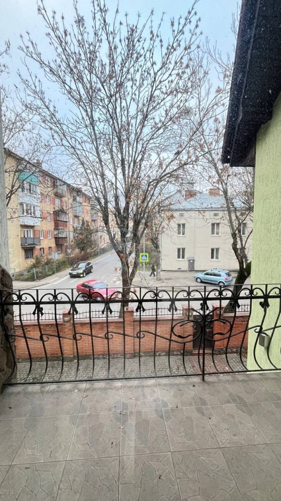 Продаж приміщення на вул. О. Степанівни