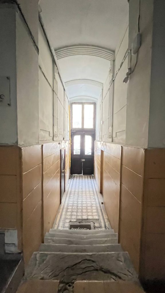 Продаж приміщення на вул. Поповича